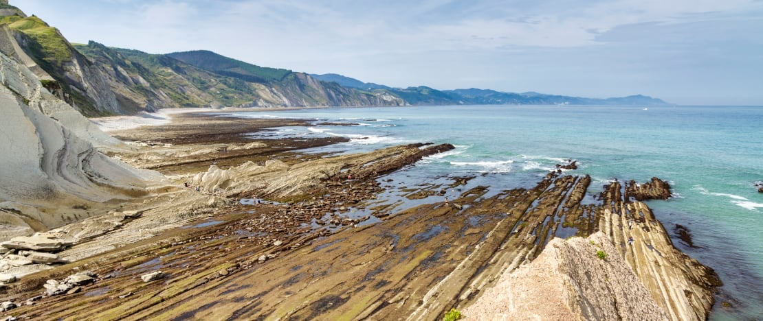 Vistas de la playa de Itzurun en Zumaia, Gipuzkoa Vistas de la playa de Itzurun en Zumaia, Gipuzkoa