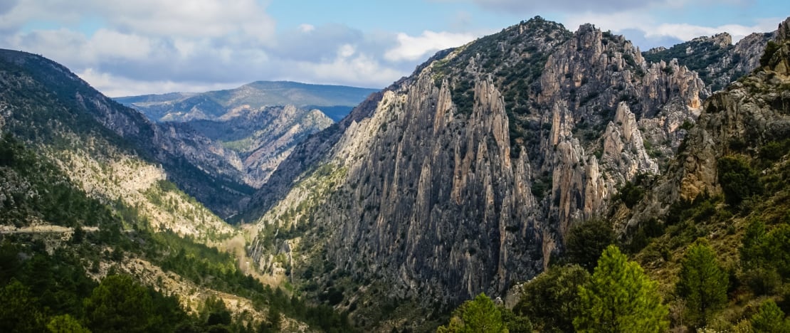 Vistas del Monumento Natural de los Órganos de Montoro, Aragón Vistas del Monumento Natural de los Órganos de Montoro, Aragón